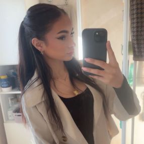 Amira, Babysitter in Porsgrunn
