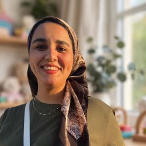 Maryam, Barnevakt i Løvenstad