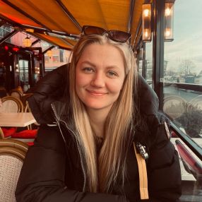 Veronica, Babysitter in Akershus