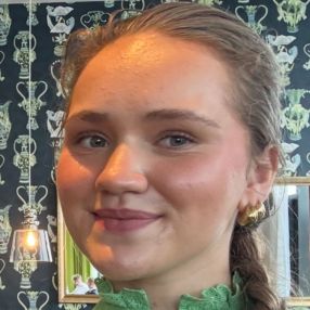 Elle Vea, Barnevakt i Skjetten