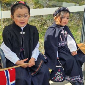 ELVIN JOHN, Family in Trondheim