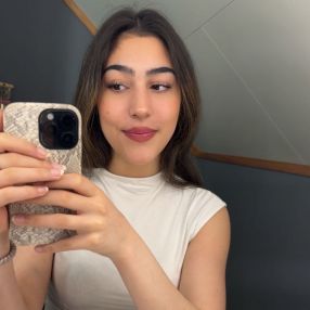 Rahaf saleh, Babysitter in Ulsteinvik