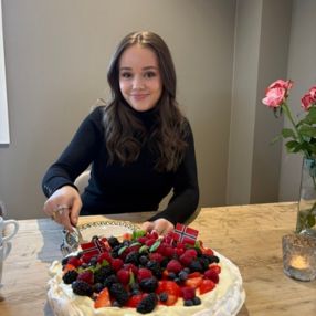 Josefine, Barnevakt i Høvik Verk