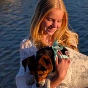 Charlotte, Barnevakt i Nordre Follo