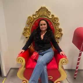 Wenche, Babysitter in Kristiansund