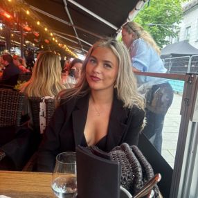 Daniela, Barnevakt i Nes