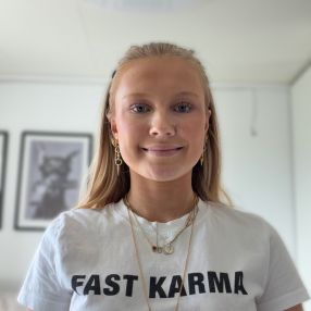 Victoria, Babysitter in Kongsberg