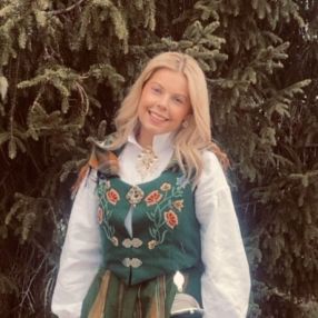 Celina, Barnevakt i Mosjøen