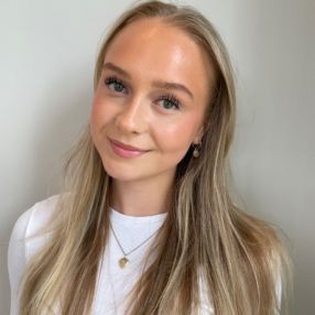 Maja, Babysitter in Siggerud
