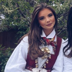 Linnea, Barnevakt i Tvedestrand