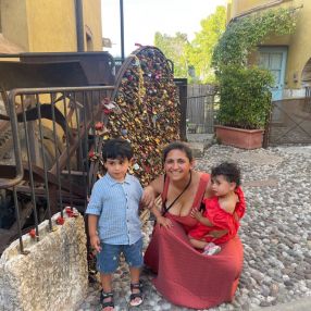 Parisa, Familie i Tananger