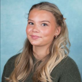 Adele Caroline, Barnevakt i Sola