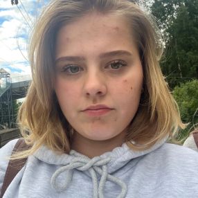 Emma, Barnevakt i Askim
