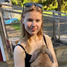Jasmine, Babysitter in Råde