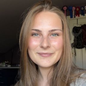 Anneli, Barnevakt i Færder