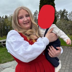 Maiken, Barnevakt i Bjørkelangen