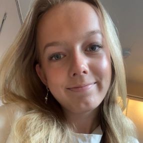 Emilie, Barnevakt i Mandal
