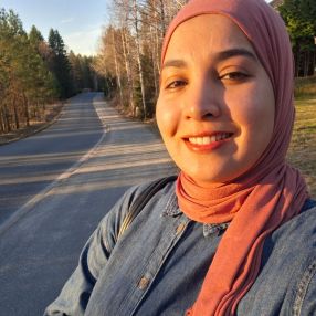 Hanane, Barnevakt i Langhus