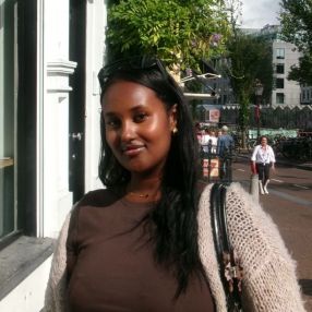 Sagal, Barnevakt i Oslo