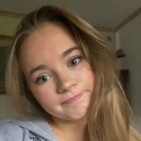 Julie, Barnevakt i Norheimsund