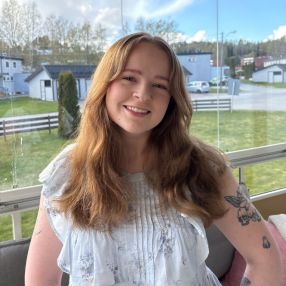 Thea Josefine, Barnevakt i Gjøvik