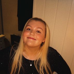 Lina Amalie, Barnevakt i Askøy