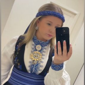 Anna Mathilde, Barnevakt i Grimstad