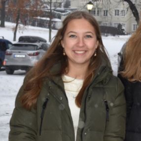 Milla, Babysitter in Drammen