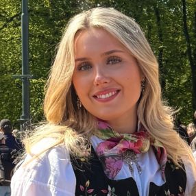 Isabel Eikemo, Barnevakt i Oslo