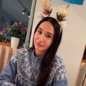 Violet, Babysitter in Porsgrunn