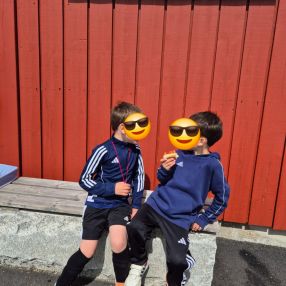 Iveta, Familie i Askim