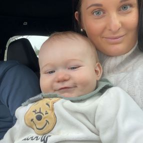 Jasmina linnea, Familie i Alver