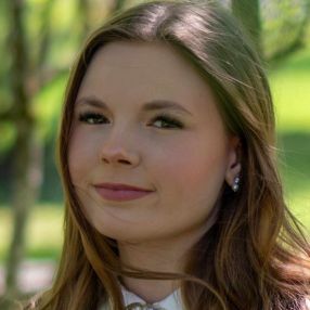 Sandra, Barnevakt i Råholt