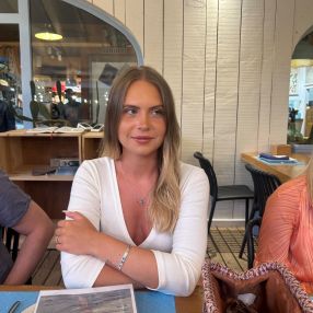 Ingrid Sofie, Babysitter in Drammen