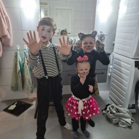 Catalina, Family in Hønefoss