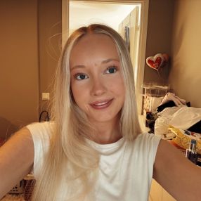 Ine Sofie, Barnevakt i Kopervik