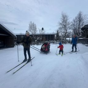 Nini, Familie i Buskerud
