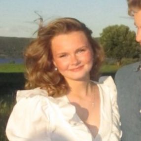 Pernille, Babysitter in flateby