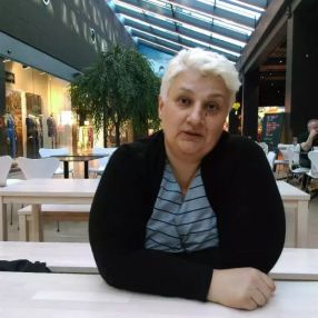 Lusine, Babysitter in Ålgård