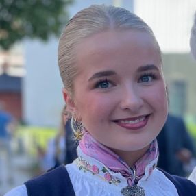 Amélie, Barnevakt i Lillestrøm