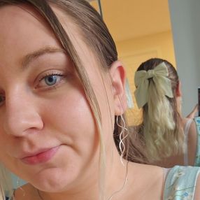Monja-Helen, Babysitter in Jessheim
