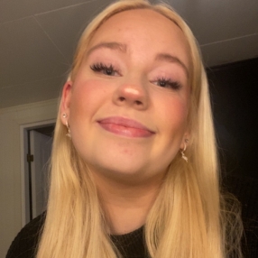Ailèn, Babysitter in Kristiansund