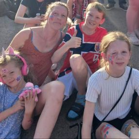 Tina, Familie i Vestfossen