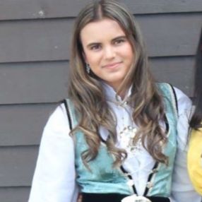 Elvira, Barnevakt i Tysvær