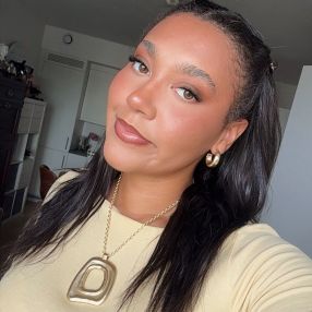 Maya, Babysitter in Oslo