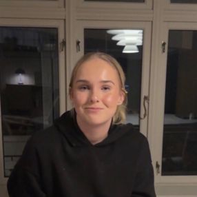 Leah, Barnevakt i Hommersåk
