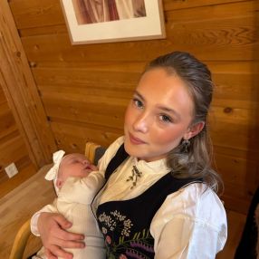Linnea, Barnevakt i Kløfta
