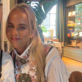 Lotta, Babysitter in Bekkestua