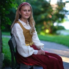 Olivia, Barnevakt i Ski