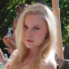 Astrid, Babysitter in Billingstad